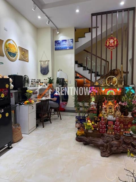 Cho thuê shophouse 3 tầng mặt tiền đường Ngũ Hành Sơn, đối diện ĐH Kinh Tế