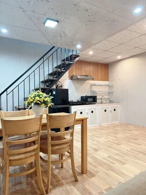 Garden house for rent with 2 bedrooms, fully furnished on 3 Thang 2 Street, Hai Chau