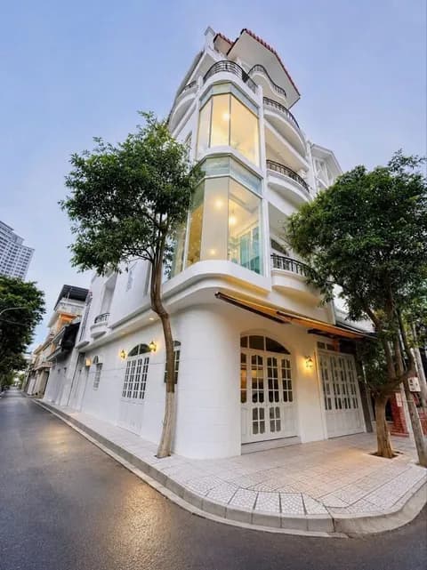 4-Story House for Rent, Corner Unit, Cao Xuan Duc Street, Hai Chau, Da Nang