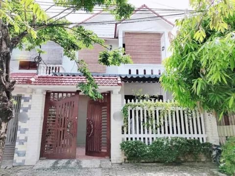 Cho thuê biệt thự sân vườn 150m2 đường Bàu Mạc, Liên Chiểu, 4 phòng ngủ