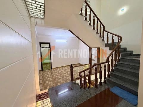 Cho thuê nhà 3 tầng đường Hoàng Thế Thiện, Hòa Xuân, Cẩm Lệ - 3 phòng ngủ, sân ô tô