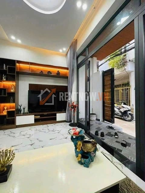 Brand new 3-bedroom house for rent on Hoang Dieu street, Hai Chau, Da Nang