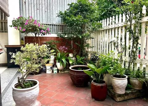 Garden Villa for rent on Bau Mac street, Lien Chieu, 4 bedrooms