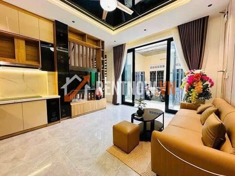 Cho thuê nhà nguyên căn 3 phòng ngủ đường Đống Đa Hải Châu nội thất mới