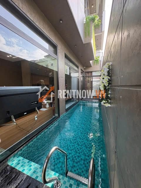 Villa for rent with 6 bedrooms and pool in Hoa Hai Ngu Hanh Son