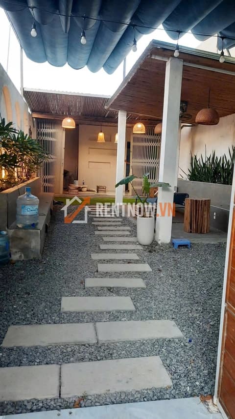 Cho thuê nhà nguyên căn mặt tiền Phi Bình, Hòa Xuân, Cẩm Lệ, 100m2 có sân vườn