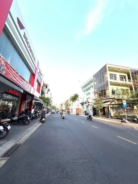 6-Story Commercial Building for Rent on Hung Vuong Street, Hai Chau