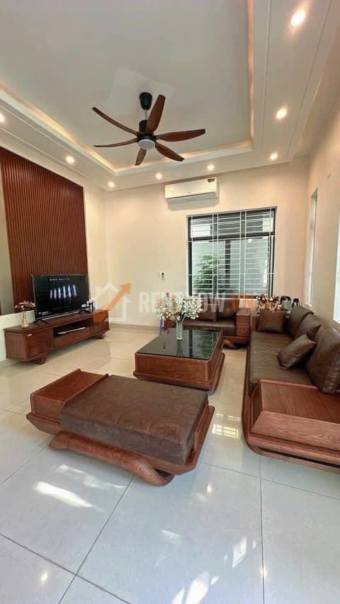 Luxury Garden Villa for rent in Hoa Xuan, 300m2, 5 bedrooms, fully furnished