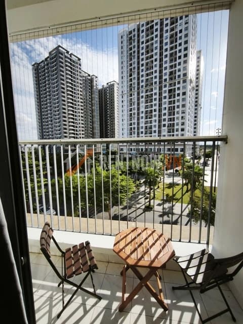 Apartment for rent at FPT Plaza 1, 2 bedrooms, 69m2, great price in Ngu Hanh Son
