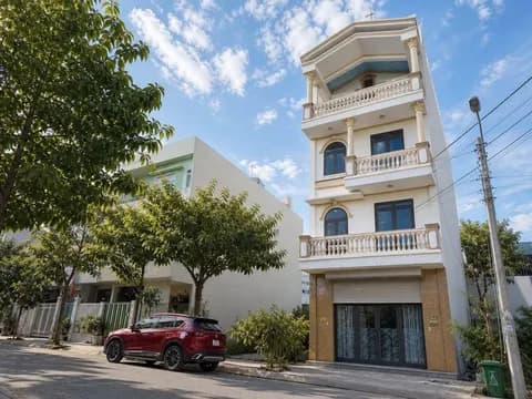 Spacious 6-bedroom house for rent on Man Quang 10, Son Tra, Da Nang
