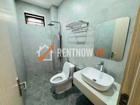 Cho thuê nhà nguyên căn 3 tầng mới xây đường Hồ Nghinh, Sơn Trà, 3 phòng ngủ