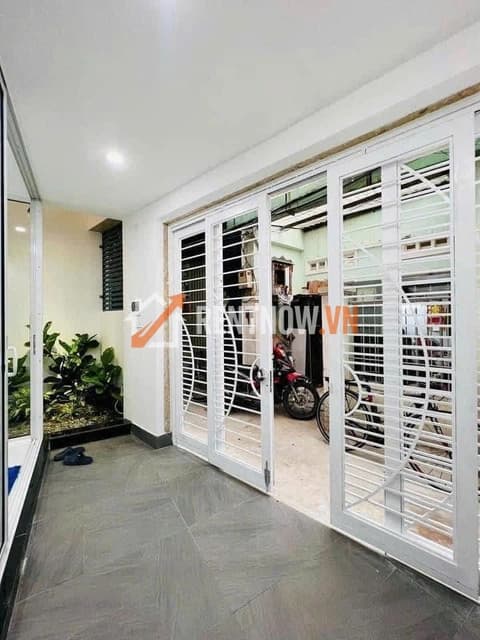 Cho thuê nhà nguyên căn 3 tầng 3 phòng ngủ đường Nguyễn Văn Linh, Thanh Khê