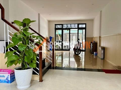 Cho thuê nhà 3 tầng mặt tiền đường Nguyễn Lai, Khuê Trung, Cẩm Lệ, 3 phòng ngủ