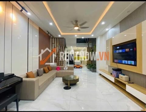 Cho thuê nhà 3 tầng mặt tiền Bàu Tràm Trung Hải Châu 32 triệu diện tích 120m2
