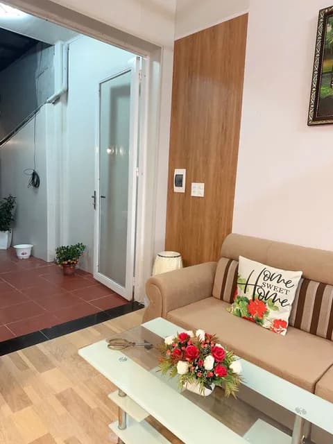 Garden house for rent with 2 bedrooms, fully furnished on 3 Thang 2 Street, Hai Chau