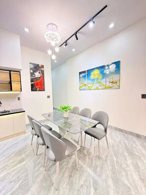 2-Story House for Rent near Nguyen Tri Phuong Bridge, 3 Bedrooms, Fully Furnished