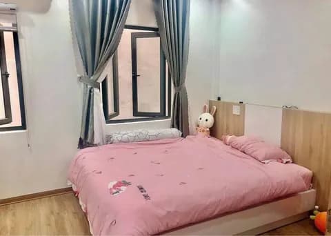 3-story house for rent on Thai Thi Boi street, Da Nang, 2 bedrooms, fully furnished