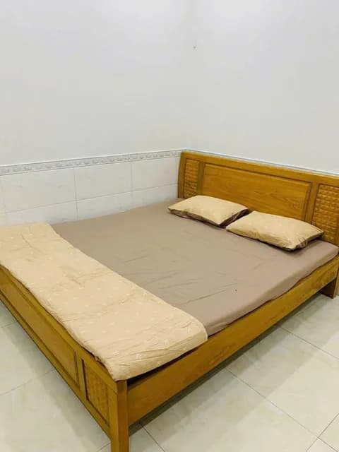 3-Storey House for Rent on Vu Trong Phung Street, Hai Chau, Fully Furnished