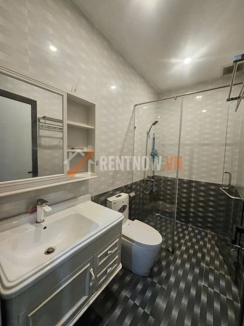 3-Storey House for Rent on Nguyen Duy Trinh St, Ngu Hanh Son, 300m2, Fully Furnished