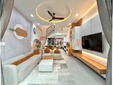 Cho thuê nhà nguyên căn 3 phòng ngủ tại hẻm Hoàng Diệu, Hải Châu, Đà Nẵng
