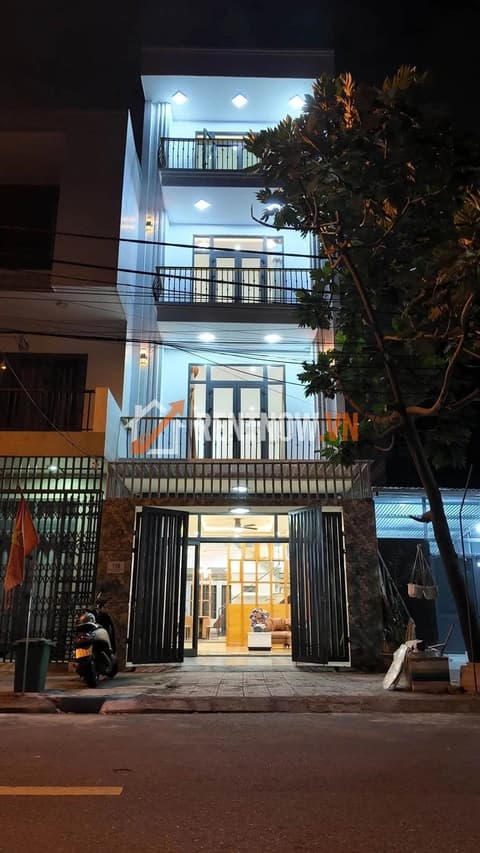 Cho thuê nhà nguyên căn 4 tầng đường Phan Triêm, Hòa Xuân, Cẩm Lệ - 4 phòng ngủ