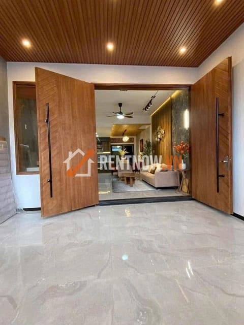 Cho thuê nhà 3 tầng mặt tiền Nguyễn Chích Đà Nẵng 210m2 full nội thất