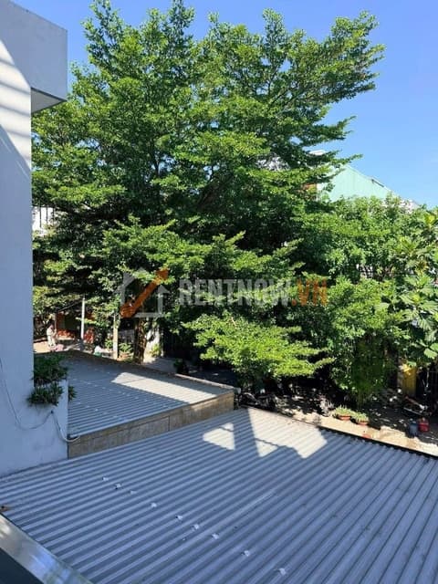 Cho thuê nhà 3 tầng đầy đủ nội thất đường Cẩm Chánh 5, Hòa Xuân, Đà Nẵng