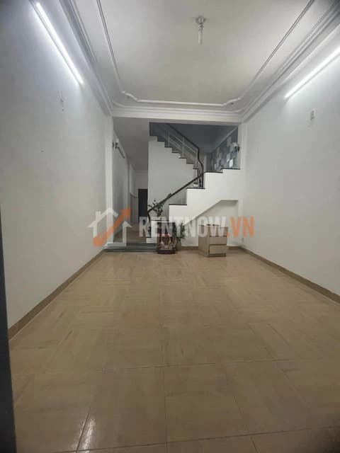 House for rent, 4 bedrooms, 2 floors, Hai Phong Street, Thanh Khe