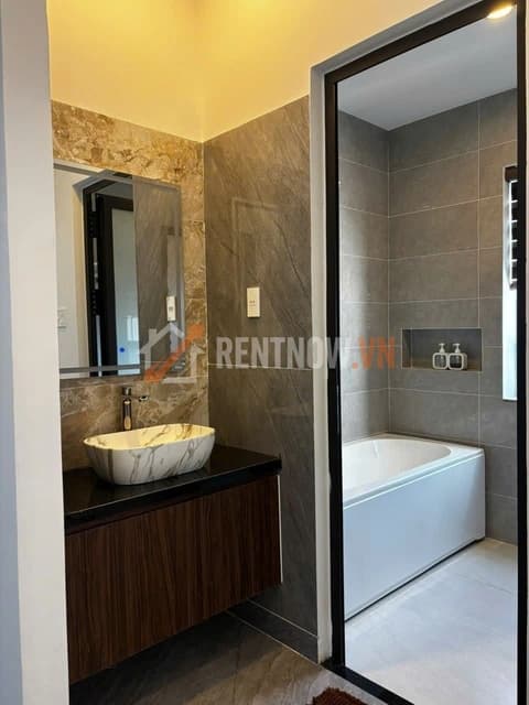 Luxury 2-bedroom house for rent in FPT City Da Nang, fully furnished