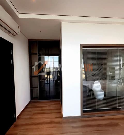 Cho thuê biệt thự góc 2 mặt tiền Trần Quốc Hoàn, 4 phòng ngủ, hồ bơi, gần biển