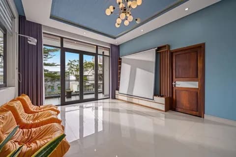 Modern 6-bedroom villa with private pool for rent on Nguyen Dinh Hoan, Son Tra