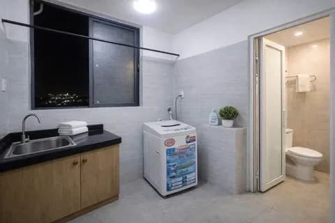 Apartment Building for Lease with 14 Units in Le Van Tam, Da Nang