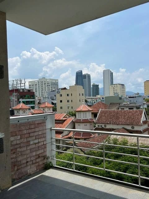 Cho thuê nhà nguyên căn 4 tầng mặt tiền Ngô Gia Tự, Hải Châu, phù hợp kinh doanh