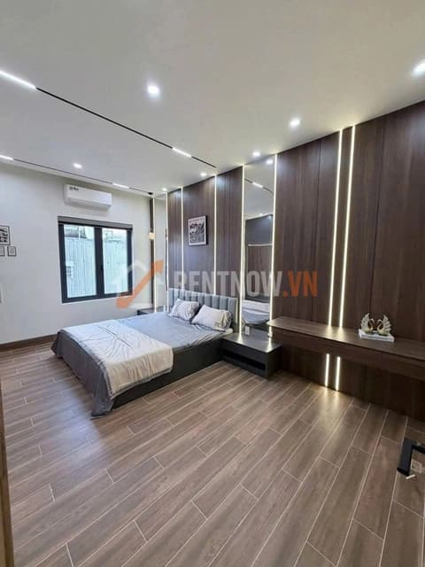 Cho thuê nhà 3 tầng mặt tiền đường Hòa Minh 10, Liên Chiểu, gần biển