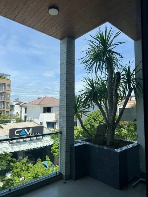 4-Story House for Rent on Nguyen Mau Tai Street, Hoa Xuan, Ideal for Business