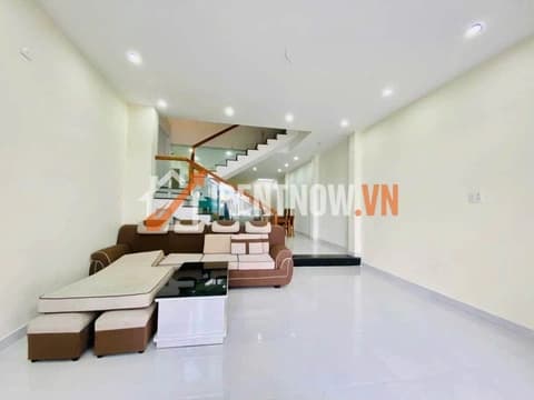 Cho thuê nhà 3 tầng mặt tiền Phan Huy Chú, Sơn Trà, 5 phòng ngủ, kinh doanh tốt
