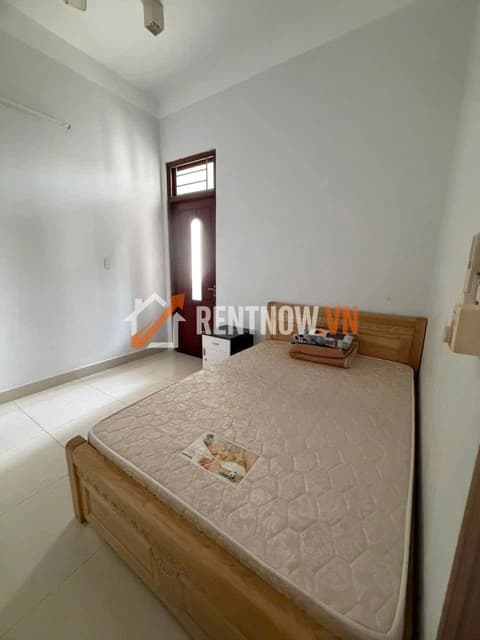 Cho thuê nhà nguyên căn 2 tầng đường Trương Văn Hiến, Ngũ Hành Sơn, 4 phòng ngủ