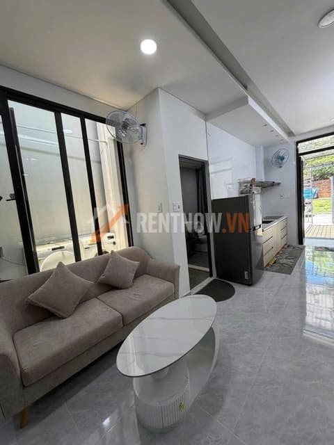 Cho thuê nhà sân vườn Lý Tự Trọng, 60m2, full nội thất, Đà Nẵng