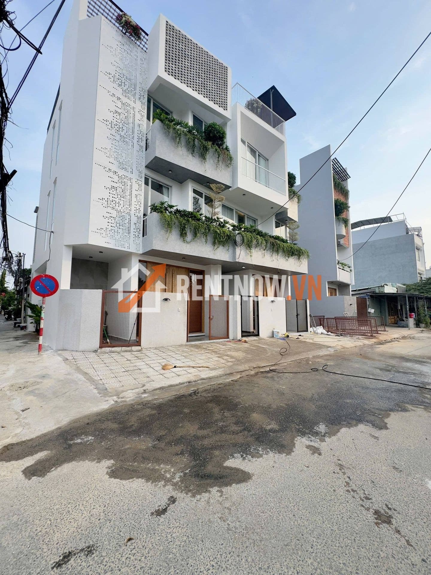 Cho thuê nhà nguyên căn Nam Việt Á Ngũ Hành Sơn 4 tầng 4PN giá 45 triệu
